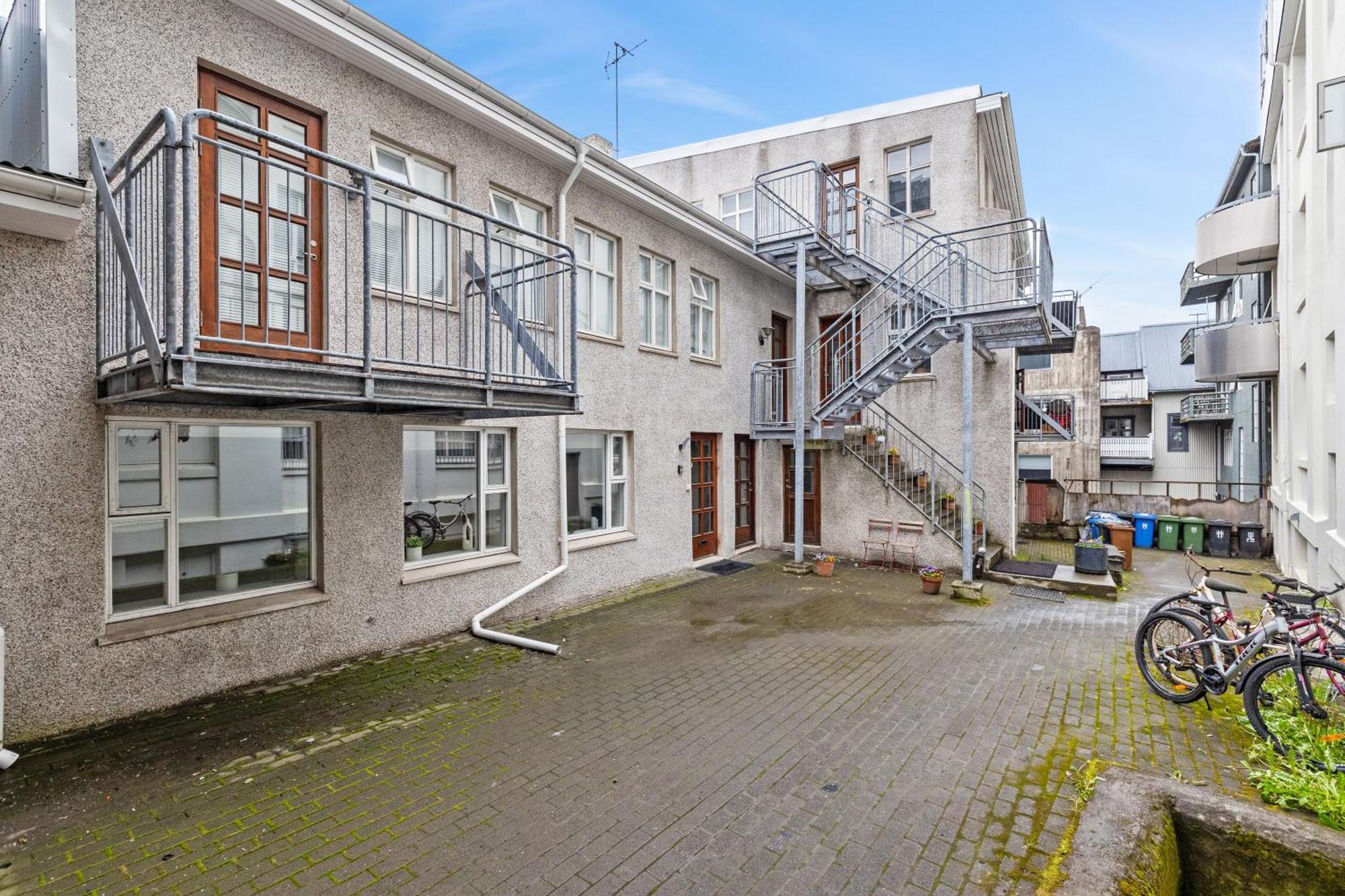Vatnsstigur Apartment Reykjavík Exterior photo