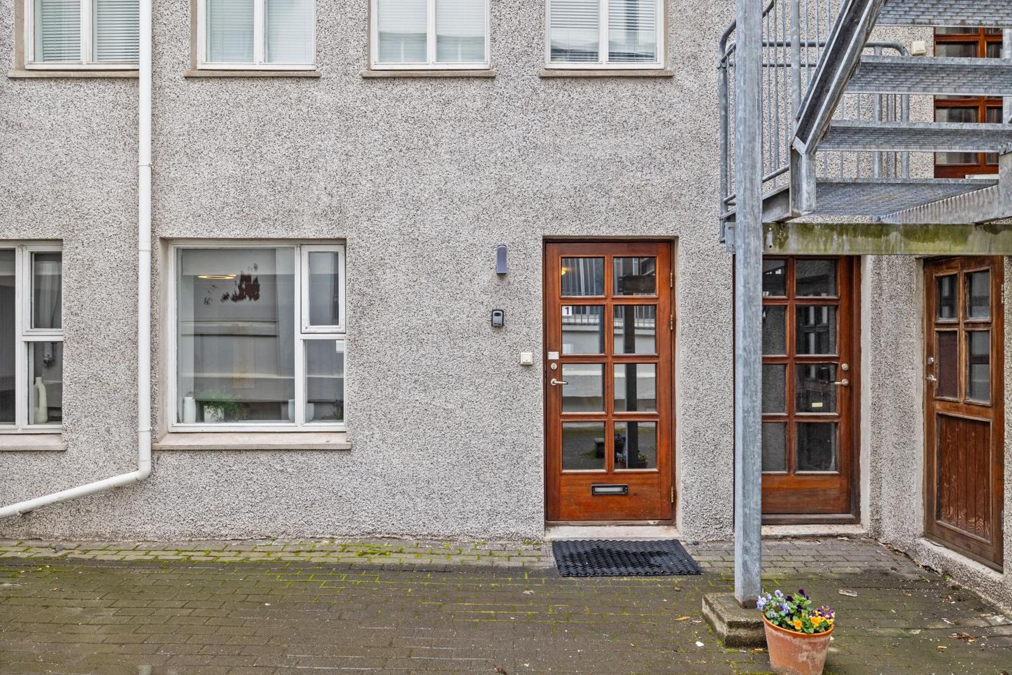 Vatnsstigur Apartment Reykjavík Exterior photo